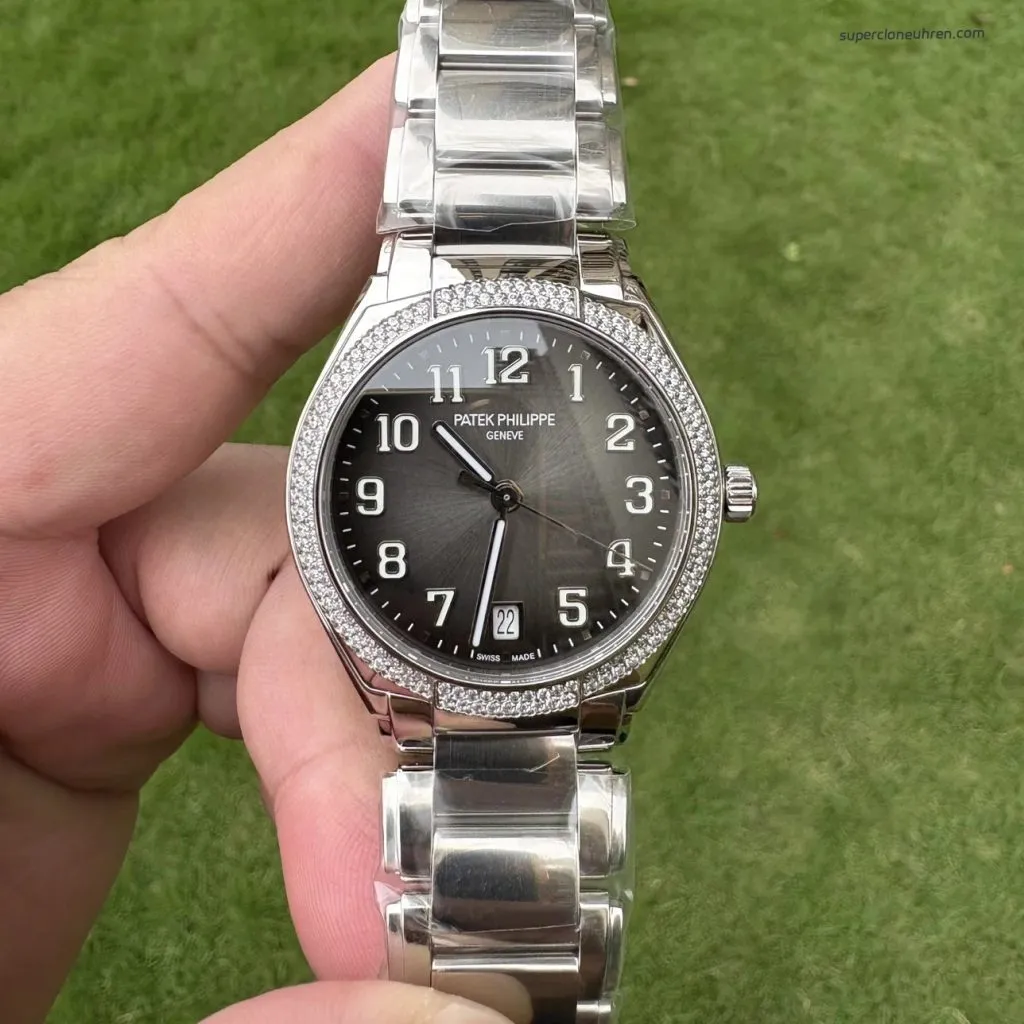 1:1 Super Clone Uhr Patek Philippe Twenty~4 7300/1200A-010 Grau Diamant-Lünette Damenuhr 36mm