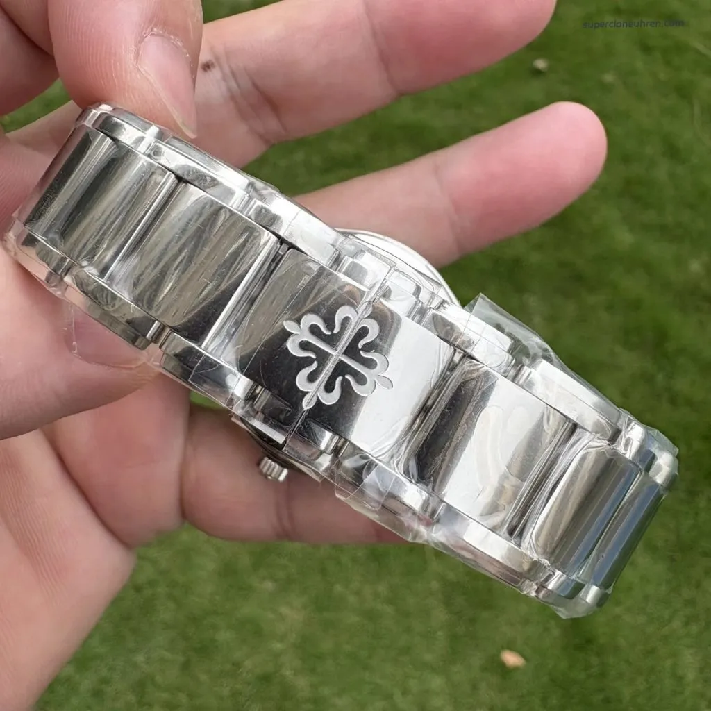 1:1 Super Clone Uhr Patek Philippe Twenty~4 7300/1200A-010 Grau Diamant-Lünette Damenuhr 36mm