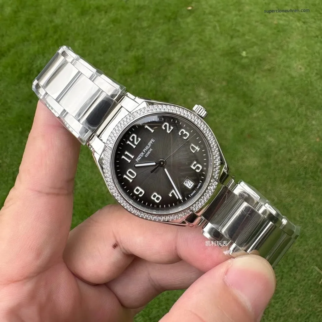 1:1 Super Clone Uhr Patek Philippe Twenty~4 7300/1200A-010 Grau Diamant-Lünette Damenuhr 36mm