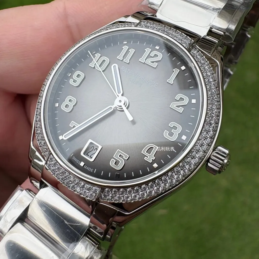 1:1 Super Clone Uhr Patek Philippe Twenty~4 7300/1200A-010 Grau Diamant-Lünette Damenuhr 36mm
