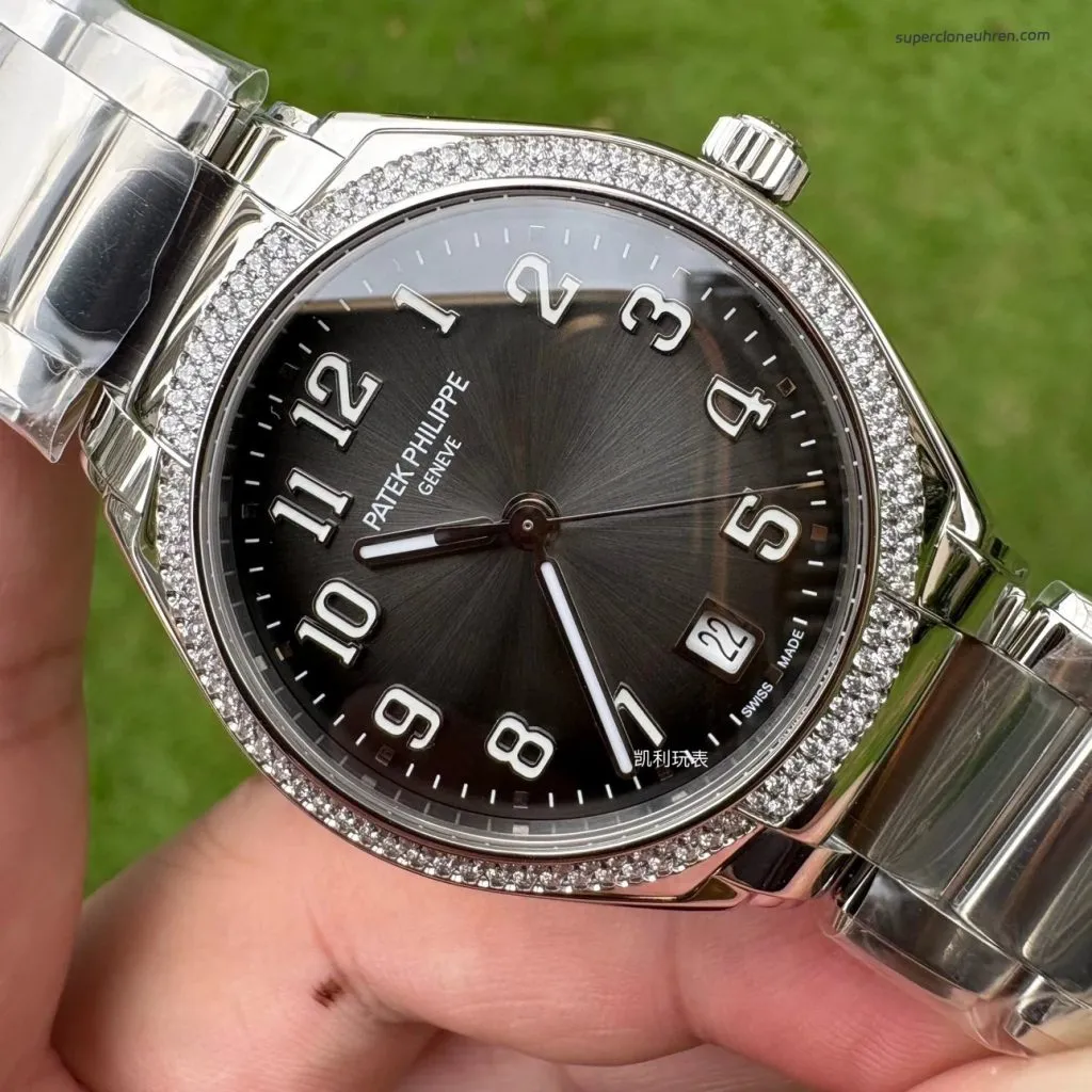 1:1 Super Clone Uhr Patek Philippe Twenty~4 7300/1200A-010 Grau Diamant-Lünette Damenuhr 36mm
