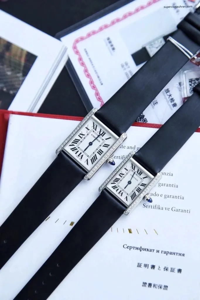 1:1 Super Clone Uhr Cartier Tank Must W4TA0017 Edelstahl mit Diamanten 33,7 × 25,5 mm
