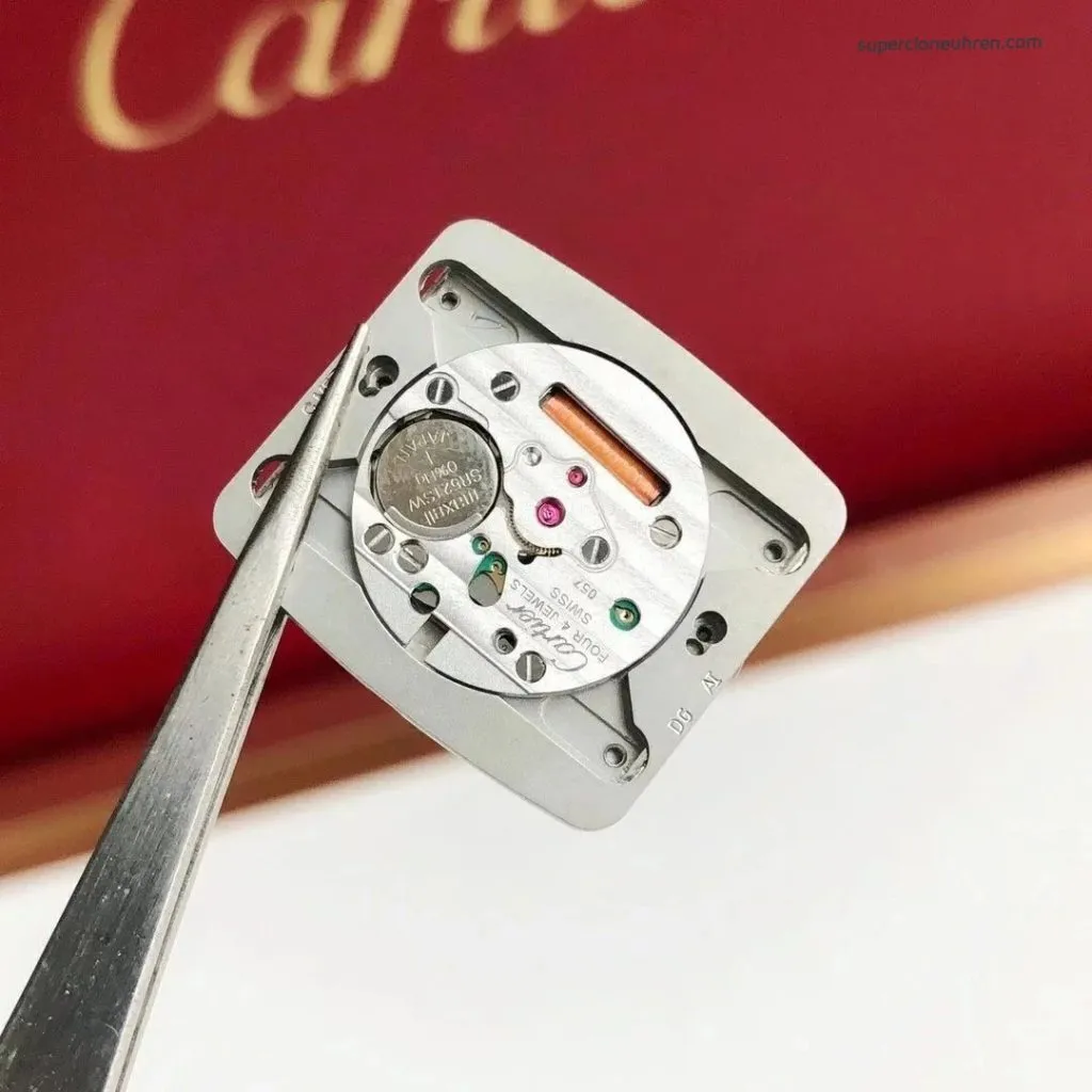 1:1 Super Clone Uhr Cartier Tank Must W4TA0017 Edelstahl mit Diamanten 33,7 × 25,5 mm