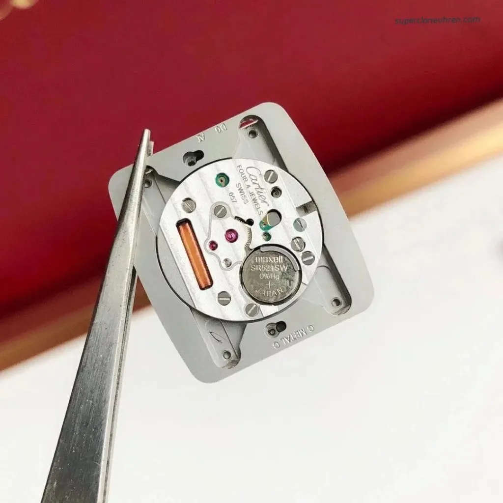 1:1 Super Clone Uhr Cartier Tank Must W4TA0017 Edelstahl mit Diamanten 33,7 × 25,5 mm