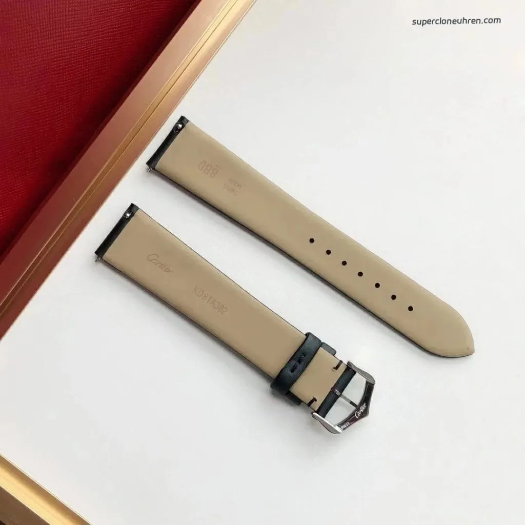 1:1 Super Clone Uhr Cartier Tank Must W4TA0017 Edelstahl mit Diamanten 33,7 × 25,5 mm