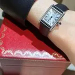 1:1 Super Clone Uhr Cartier Tank Must W4TA0017 Edelstahl mit Diamanten 33,7 × 25,5 mm