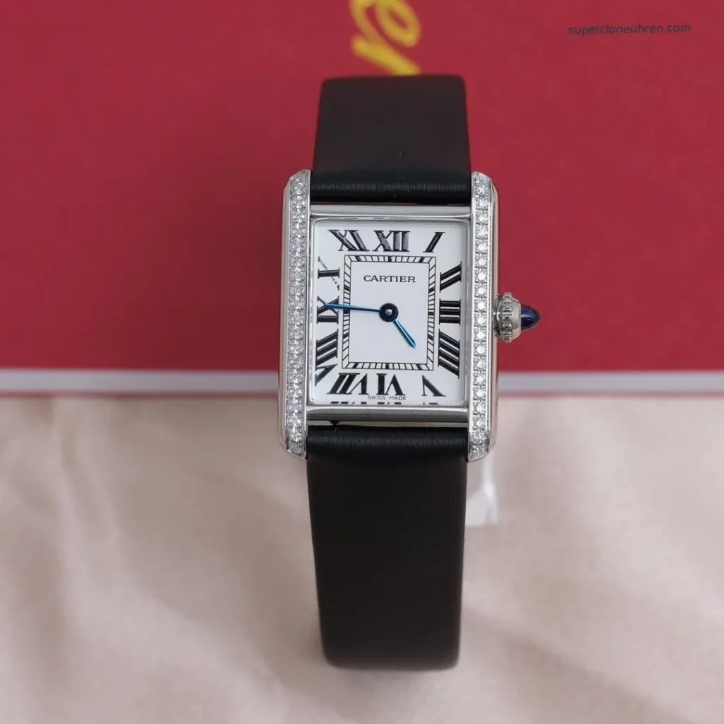 1:1 Super Clone Uhr Cartier Tank Must W4TA0017 Edelstahl mit Diamanten 33,7 × 25,5 mm