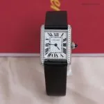 1:1 Super Clone Uhr Cartier Tank Must W4TA0017 Edelstahl mit Diamanten 33,7 × 25,5 mm