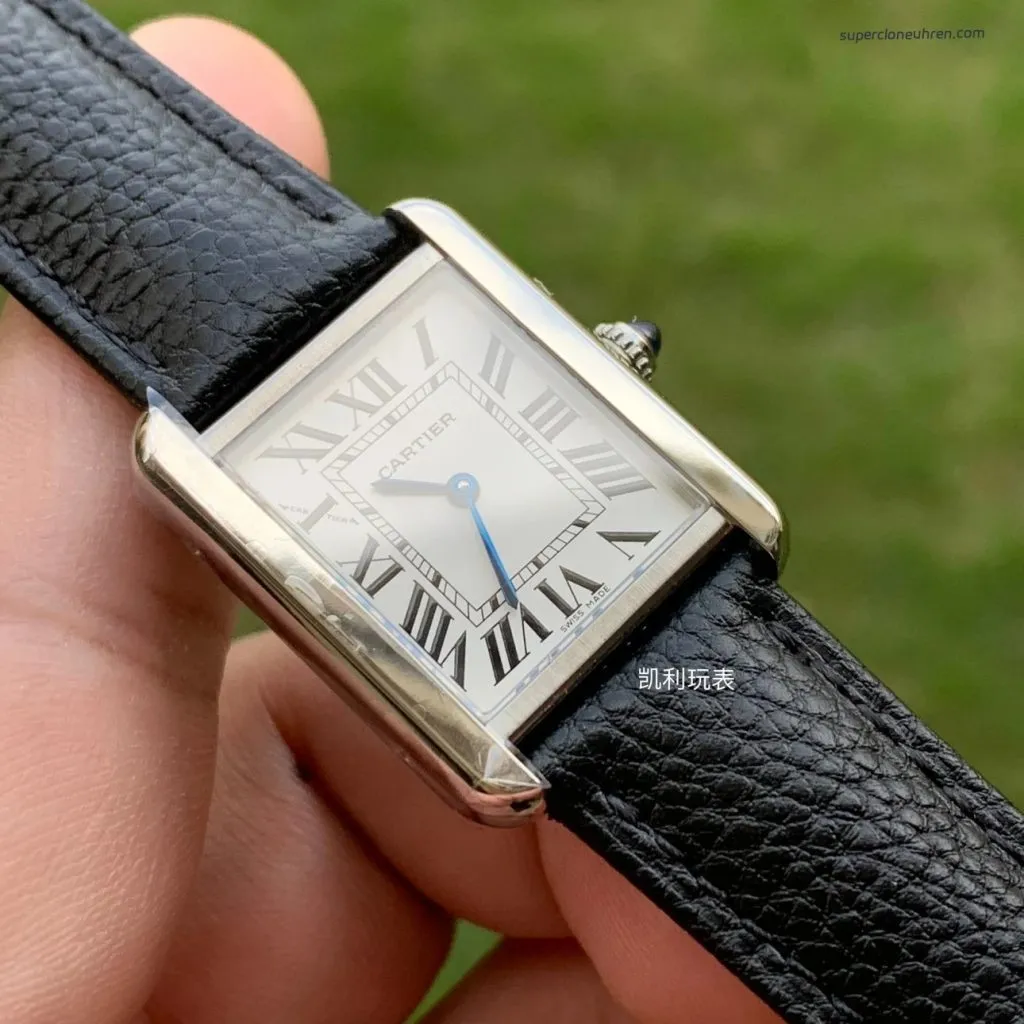 1:1 Super Clone Uhr Cartier Tank Solo WSTA0030 Weißes Zifferblatt 31×24,4 mm