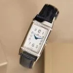 1:1 Super Clone Uhr Jaeger-LeCoultre Reverso Q3288422 mit echten Diamanten und Krokodillederarmband