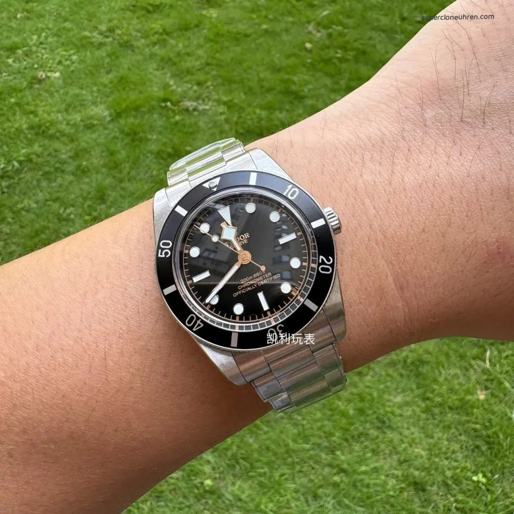 1:1 Super Clone Uhr Tudor Black Bay 54 M79000N-0001 Edelstahl Gelbgold-Zeiger 37mm