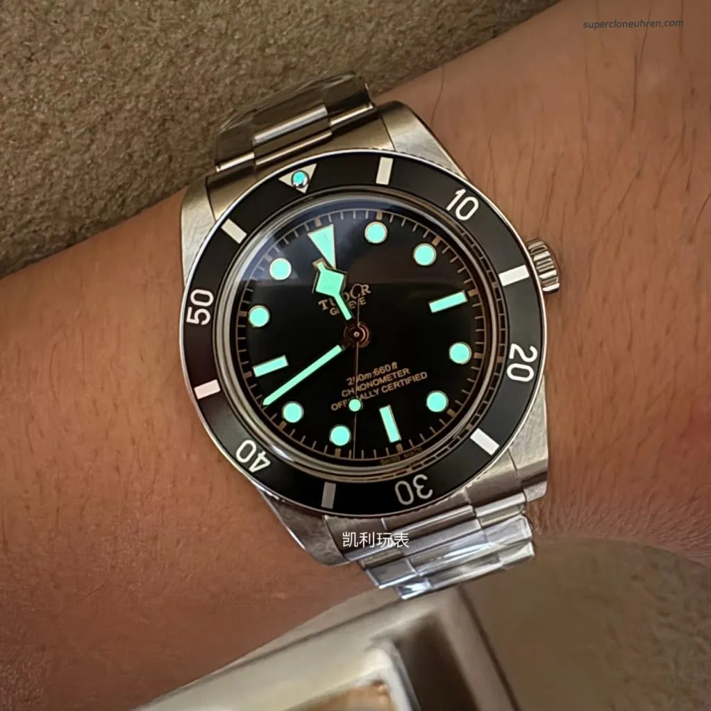1:1 Super Clone Uhr Tudor Black Bay 54 M79000N-0001 Edelstahl Gelbgold-Zeiger 37mm