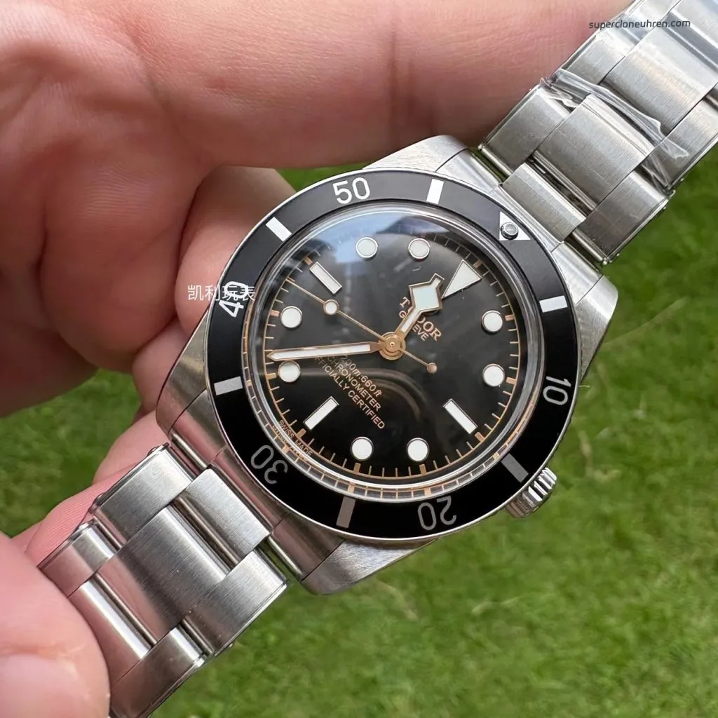 1:1 Super Clone Uhr Tudor Black Bay 54 M79000N-0001 Edelstahl Gelbgold-Zeiger 37mm