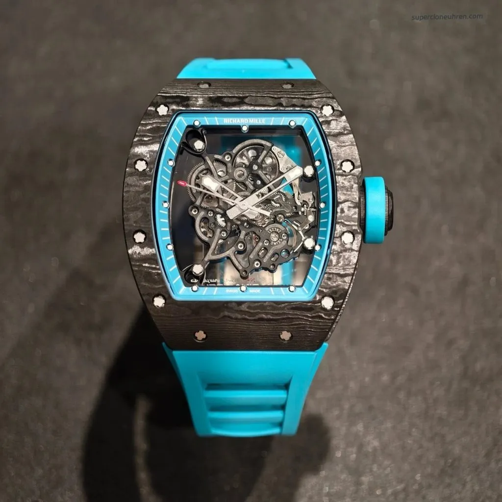 1:1 Super Clone Uhr Richard Mille RM055 Carbon Gehäuse Blaues Armband 42.7mm