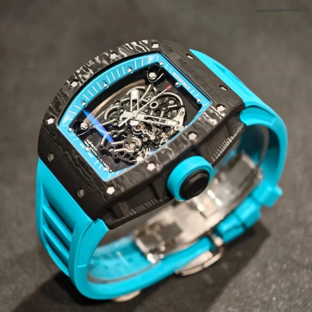 1:1 Super Clone Uhr Richard Mille RM055 Carbon Gehäuse Blaues Armband 42.7mm