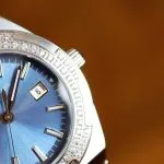 1:1 Super Clone Uhr Vacheron Constantin Overseas 1225V/200A-B590 Blaues Zifferblatt mit Diamantlünette 33mm