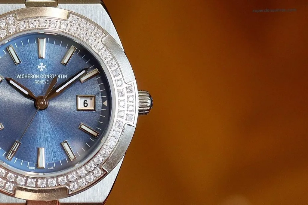 1:1 Super Clone Uhr Vacheron Constantin Overseas 1225V/200A-B590 Blaues Zifferblatt mit Diamantlünette 33mm