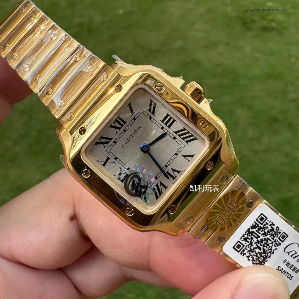 Super Clone Cartier Santos WGSA0107 Gelbgold Blaue Zeiger 27×34,5mm