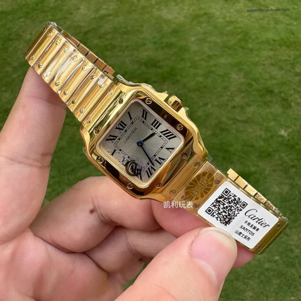 Super Clone Cartier Santos WGSA0107 Gelbgold Blaue Zeiger 27×34,5mm